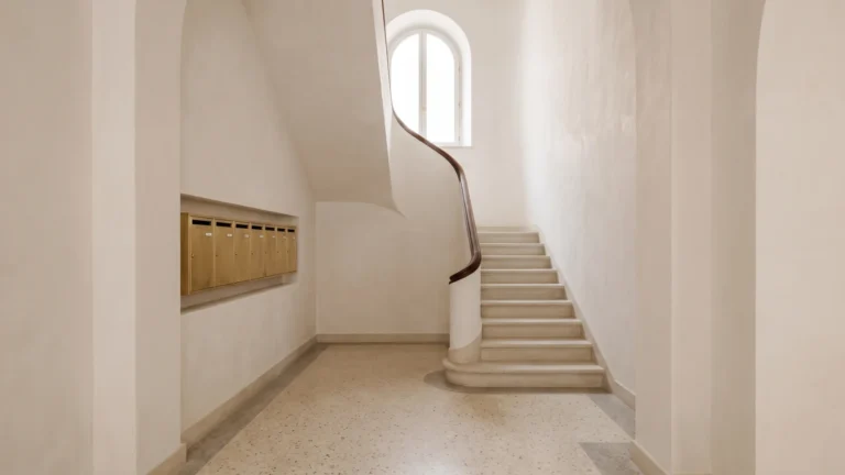Affitti brevi e condominio: il regolamento può vietarli?