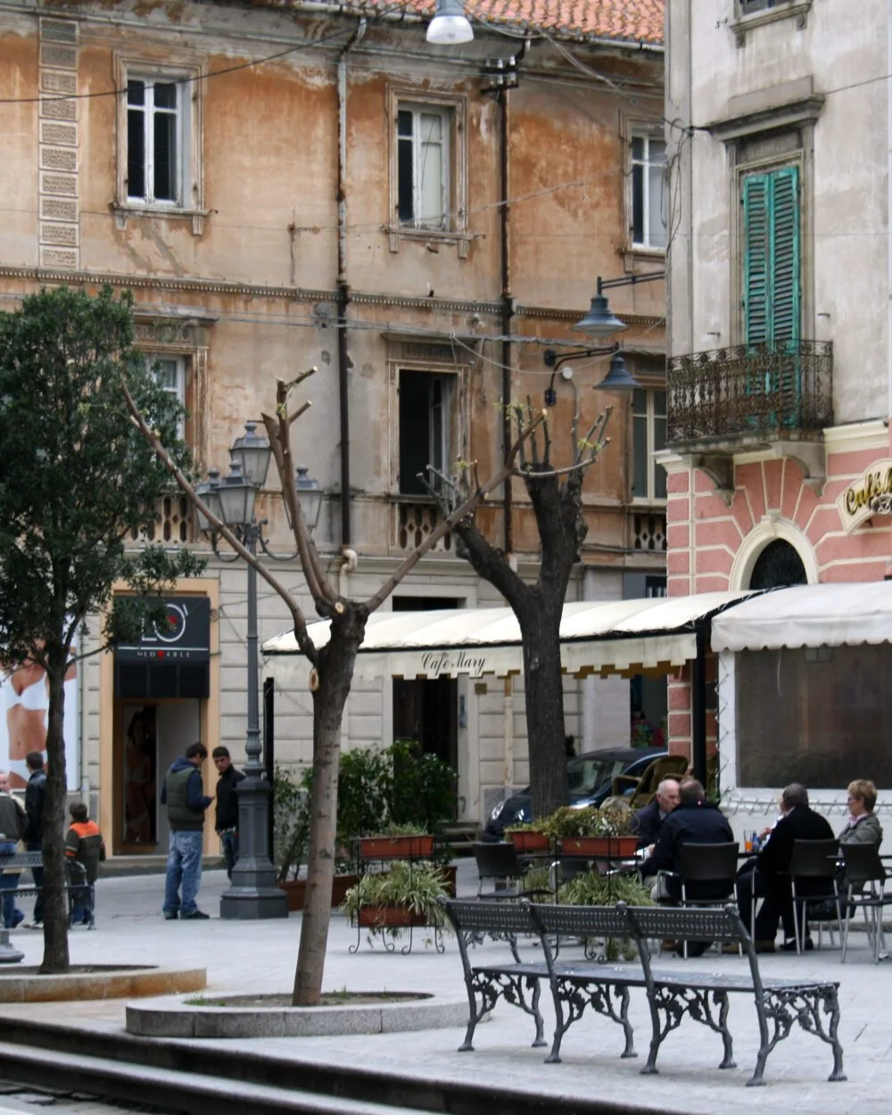 Scorcio del porto e del centro di Olbia